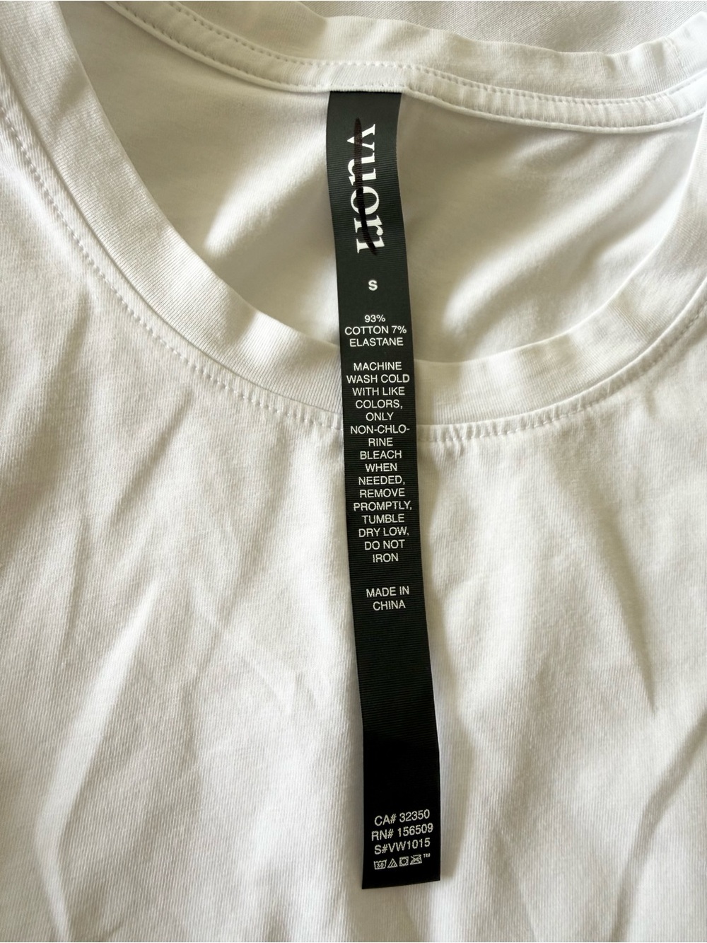 NWT Vuori Feather Tee - White - Size S - Picture 3 of 4